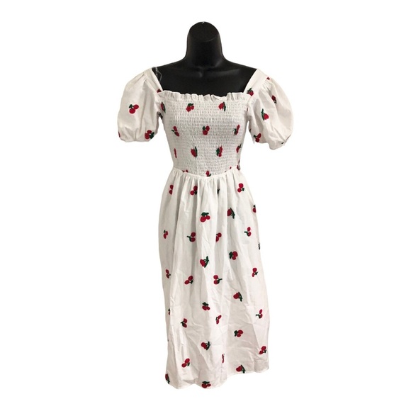 boutique Dresses & Skirts - White cherry print puff‎ sleeve doen look smocked cottage dress size medium new